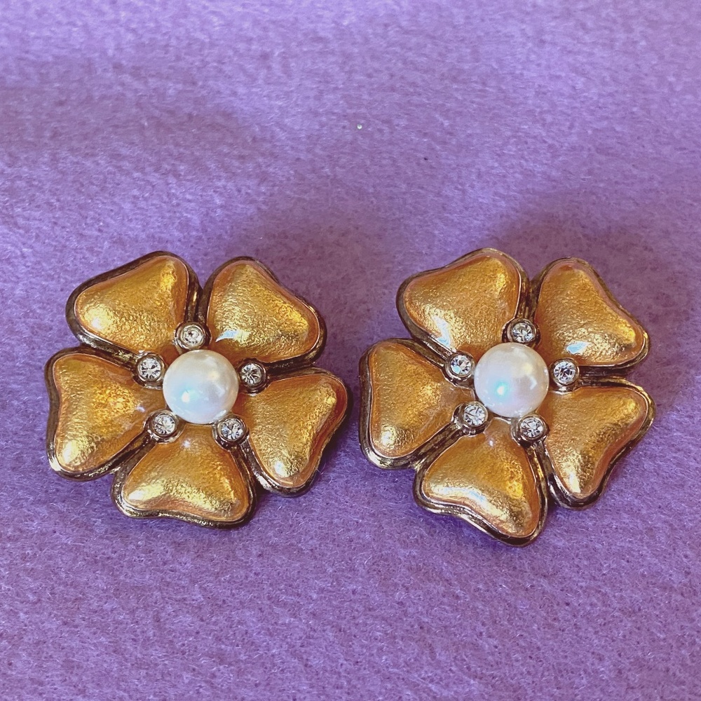 CAROLEE Luxury Floral Clip On Enamel Rosette Vintage Earrings